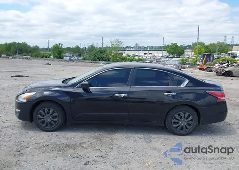 2015 Nissan Altima 2.5 S z USA, uszkodzony, nr VIN 1N4AL3AP2FN401804